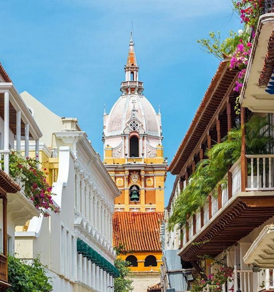 silversea-caribbean-cruise-balconies-leading-to-the-stunning-cathedral-in-cartagena-colombia