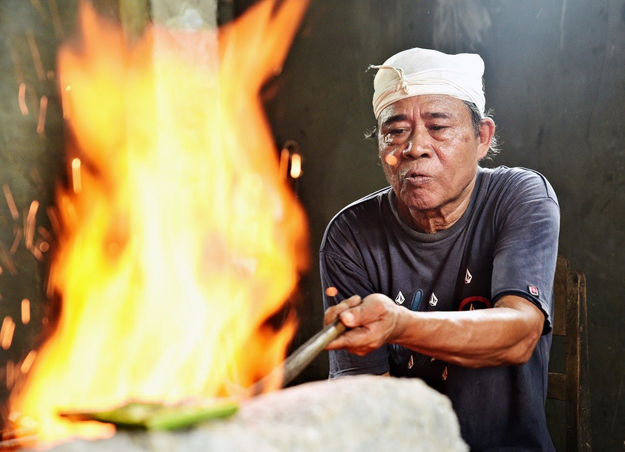 artisan craftspeople in Asia - Bali