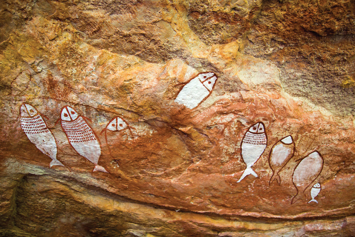 Rock Artists Tracking Aboriginal Art In The Kimberley   EX5240 