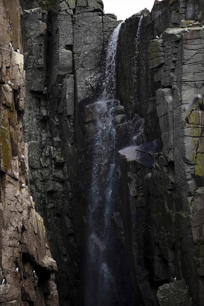 Waterfall-Cape-Kuyveveem