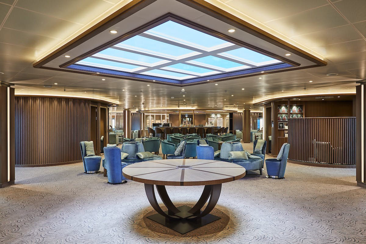The Atrium, Silver Shadow