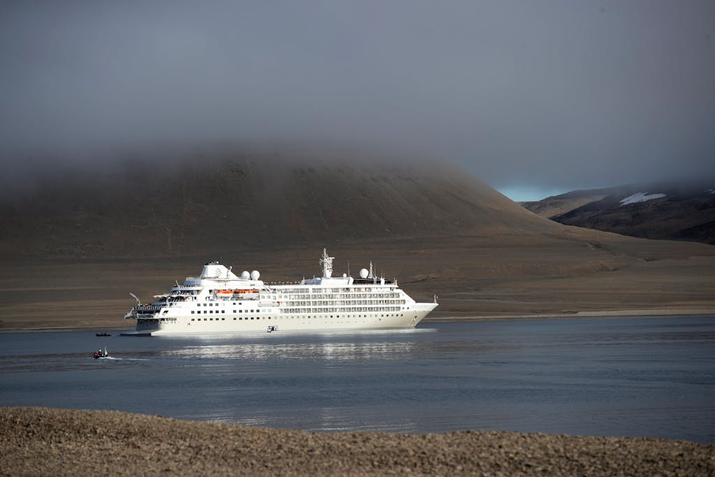 Silversea Cruises Arctic Silver Wind